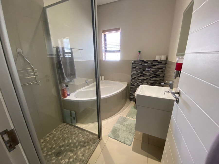 3 Bedroom Property for Sale in Turnberry Village Western Cape